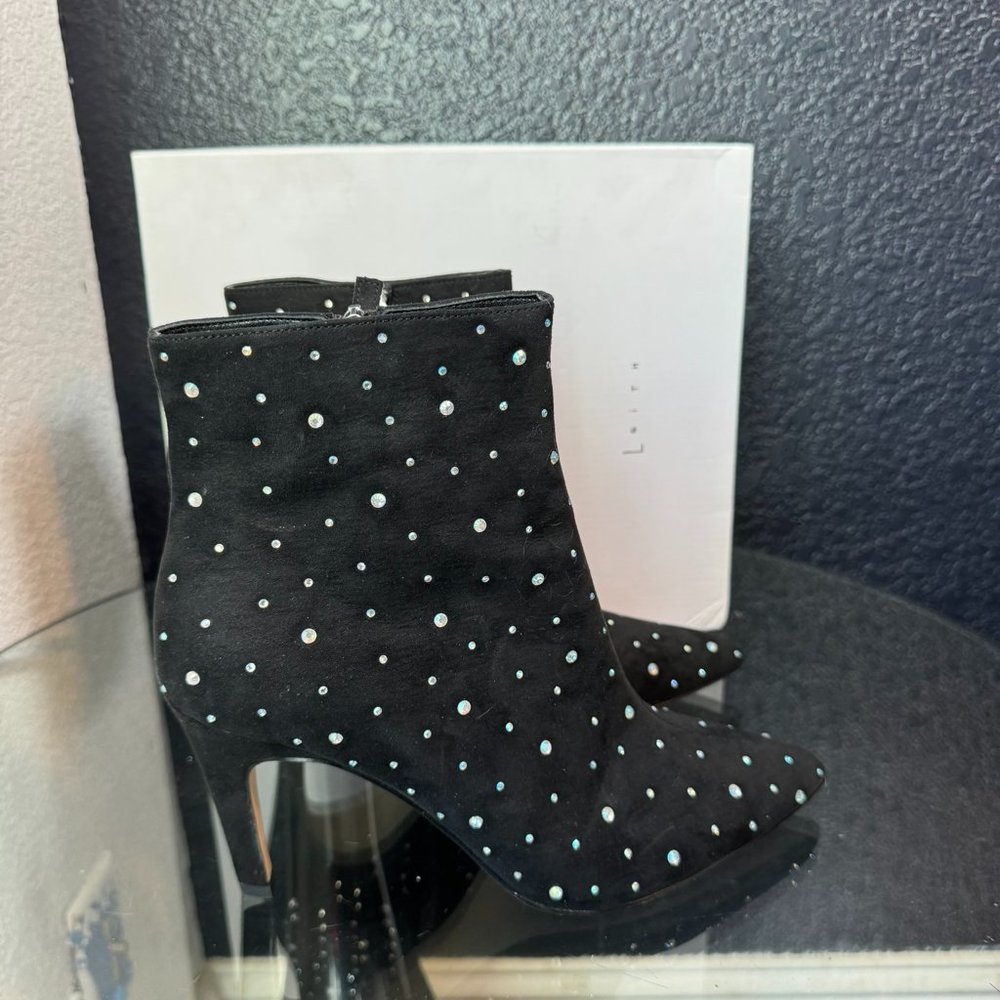 Leith Black Rhinestone Pointed-Toe Ankle Boots – Size 9